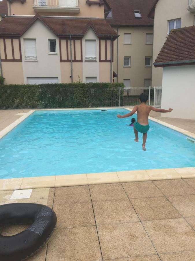 Residence Neptune Proche Plage Merville-Franceville-Plage Exterior foto